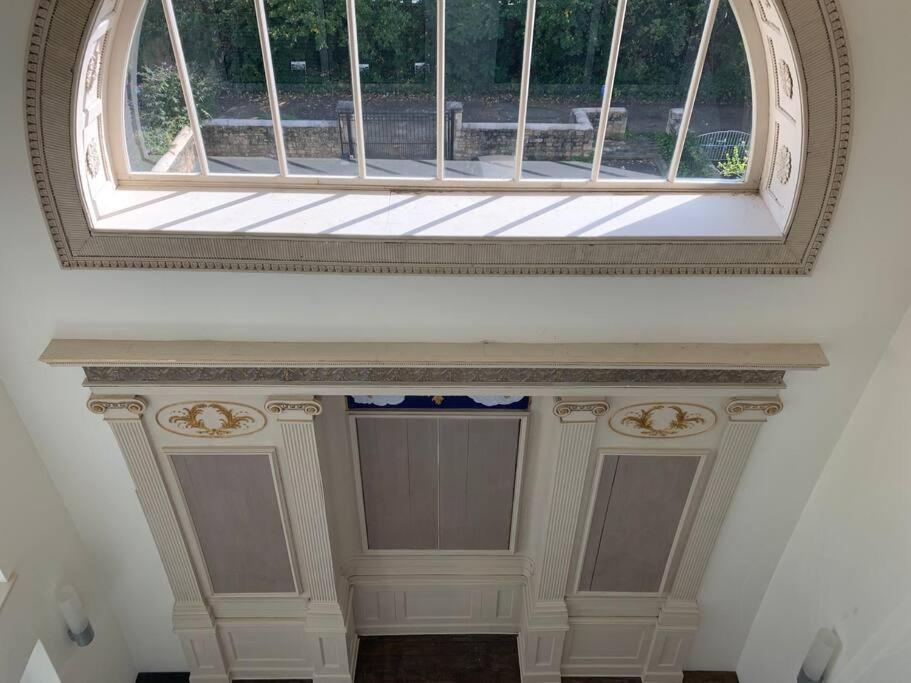 Style & Opulence In Georgian Chapel W Parking Lägenhet Bath Exteriör bild